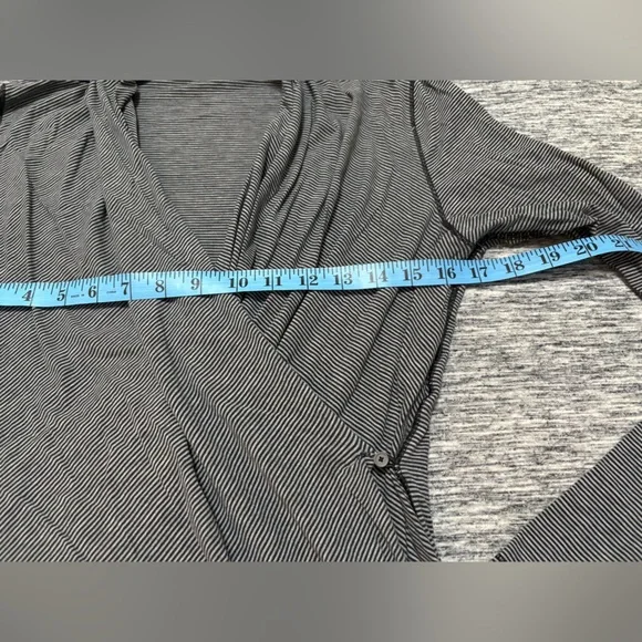 Lululemon Crossed Front Long Sleeve Size Small - Picture 2 of 6